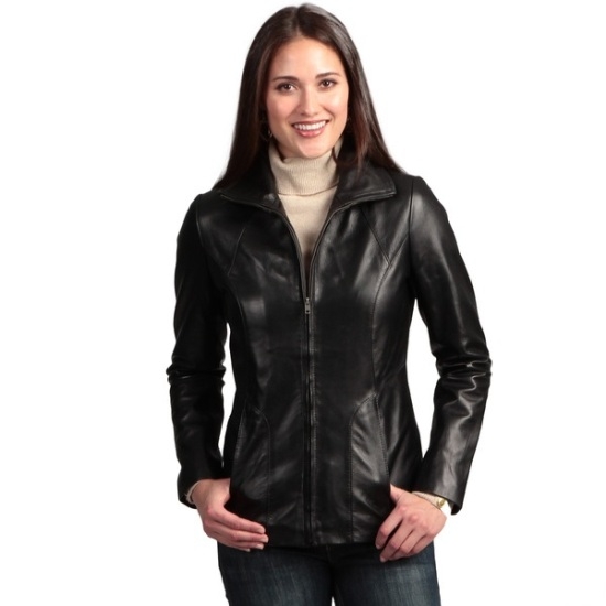 چاكێتی كورت نایابە لە جوانیدا